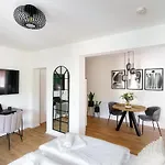 Apartment Staytona With Balcony, Parking & Wifi Near Wiesbaden *