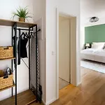 Staytona With Balcony, Parking & Wifi Near Wiesbaden Apartment *