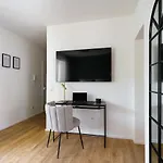 Apartment Staytona With Balcony, Parking & Wifi Near Wiesbaden