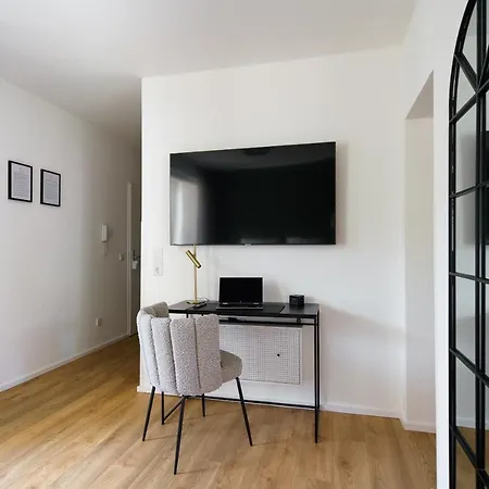 Apartmán Staytona With Balcony, Parking & Wifi Near Wiesbaden