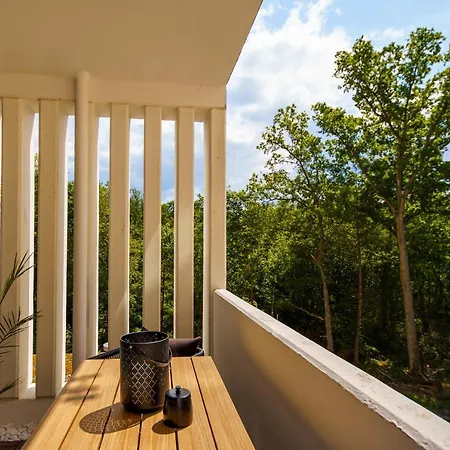 Staytona Apt With Balcony, Parking & Wifi Near Wiesbaden * 타우누스타인