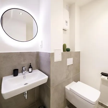 Staytona With Balcony, Parking & Wifi Near Wiesbaden Apartmán Taunusstein