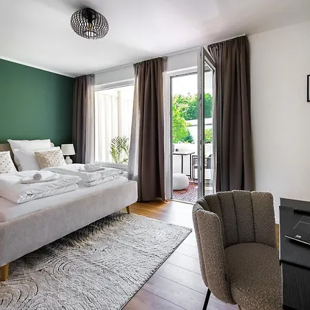 Staytona With Balcony, Parking & Wifi Near Wiesbaden Taunusstein
