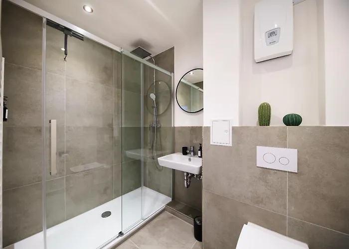 Staytona - Parkpl. - Balkon - Wlan - Netflix - Wfh Apartman *