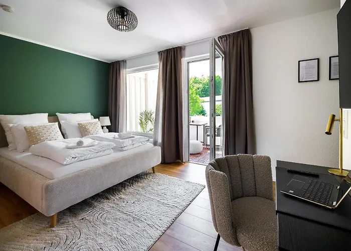 Staytona Apt With Balcony, Parking & Wifi Near Wiesbaden 타우누스타인